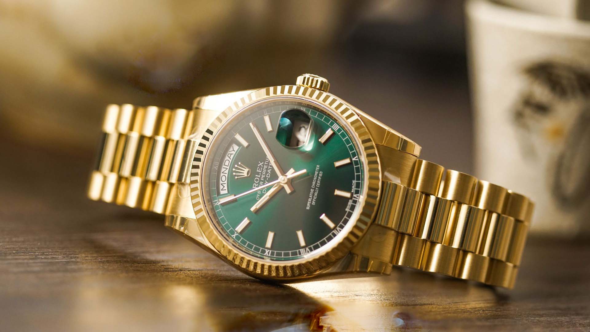 Đồng hồ vàng 18k là gì?